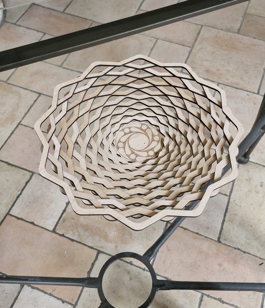 CORBEILLE  étoile